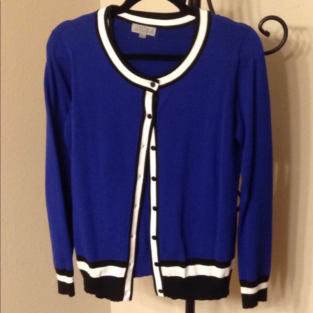 LIKE NEW Joseph A. Twin Set, Size Medium